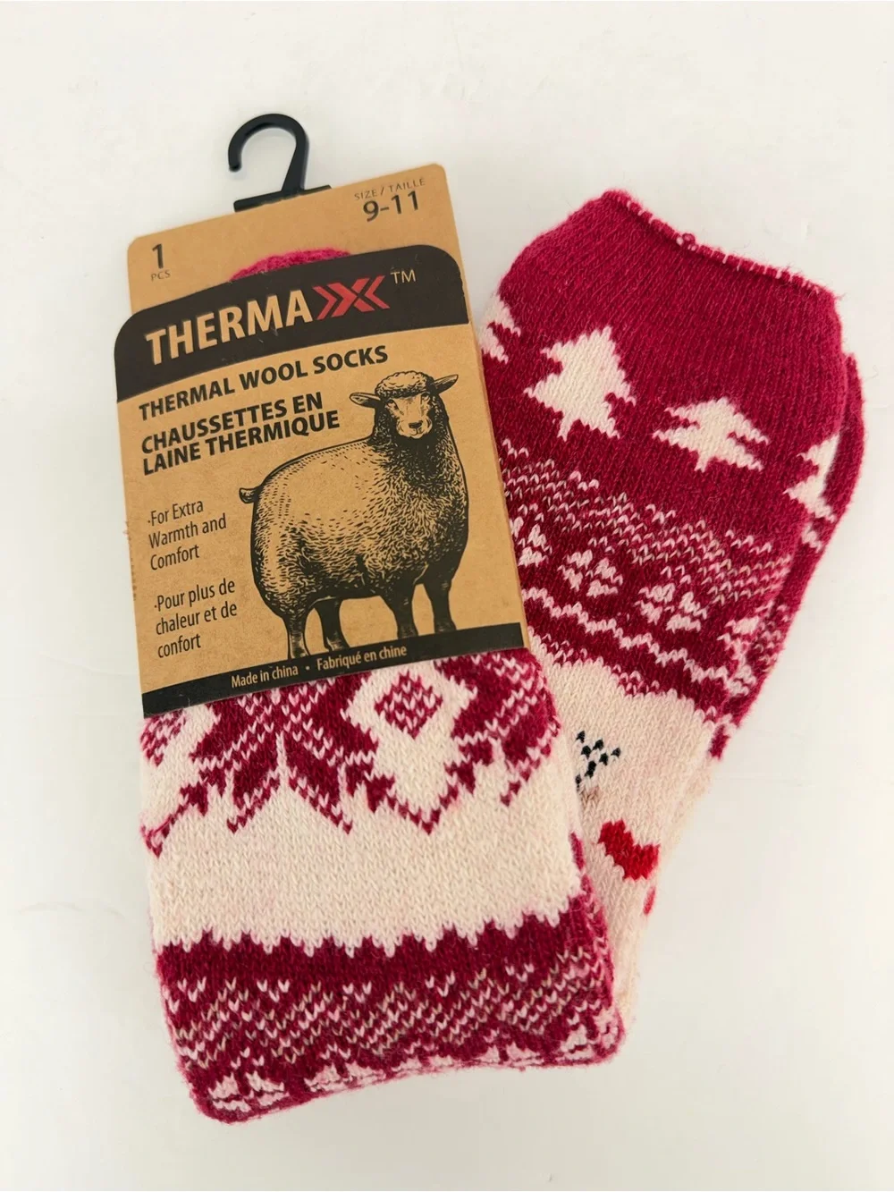 Thermax size 9-11 Women’s Red White Holiday Winter Thermal Wool Blend Socks NEW
